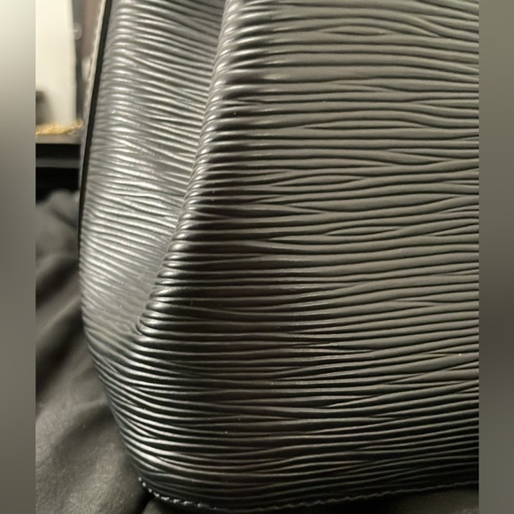 Louis Vuitton Epi Petit Noe Black EUC - Picture 4 of 12